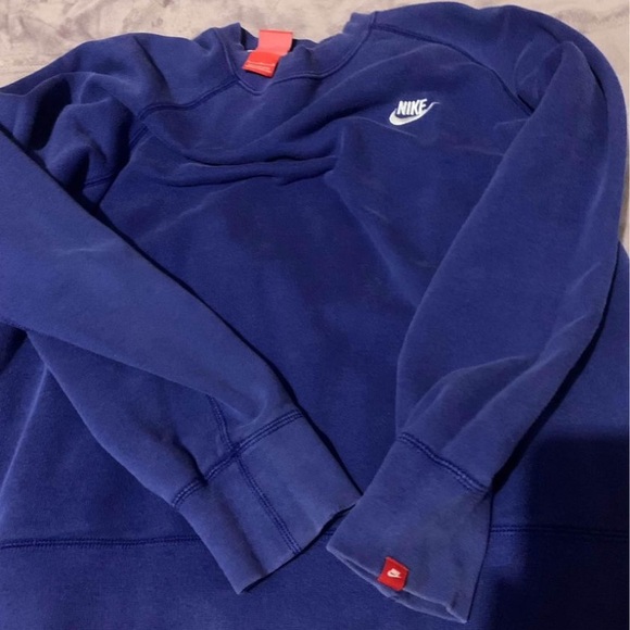 Nike crewneck color royal blue size large for woman - Picture 3 of 3